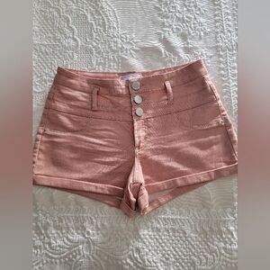 No Boundaries shorts